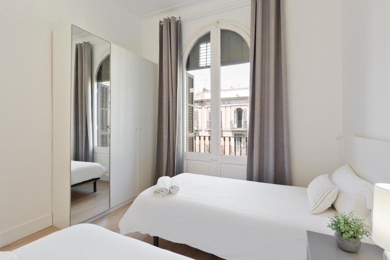 Suites4Days Gaudi Eixample Барселона Екстериор снимка